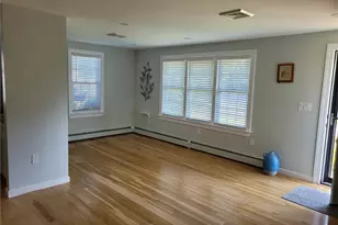 25 Marian Ave, Narragansett, RI 02882 - Photo 2