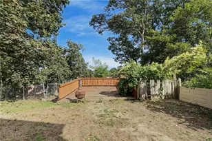 29 Stillwater Ave, Providence, RI 02908 - Photo 36