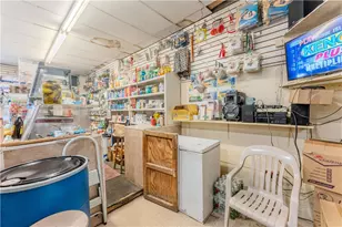91 Laura St, Providence, RI 02907 - Photo 10