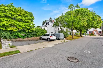 39 Bolton Avenue, Providence, RI 02908 - Photo 6