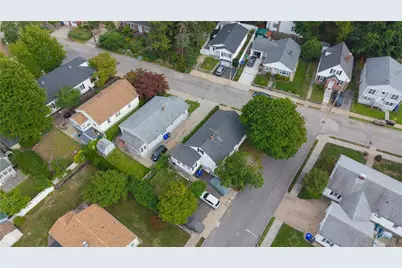 39 Bolton Avenue, Providence, RI 02908 - Photo 12