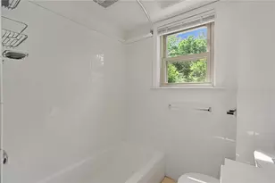 97 Jenkins St, Providence, RI 02906 - Photo 16