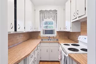 131 Welfare Ave, Warwick, RI 02888 - Photo 10