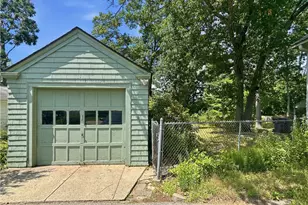 131 Welfare Ave, Warwick, RI 02888 - Photo 6
