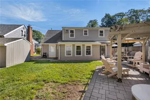 89 Interlocken Rd, East Providence, RI 02914 - Photo 2