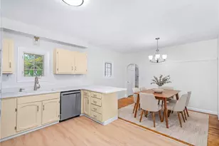 110 Ausdale Rd, Cranston, RI 02910 - Photo 14