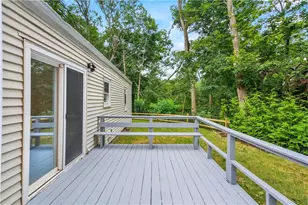 110 Ausdale Rd, Cranston, RI 02910 - Photo 28