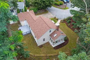 110 Ausdale Rd, Cranston, RI 02910 - Photo 30