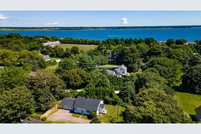222 Peckham Avenue, Middletown, RI 02842 - Photo 2