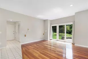 110 Osprey Dr, East Greenwich, RI 02818 - Photo 8