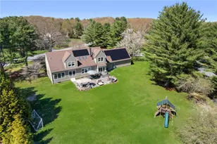 110 Osprey Dr, East Greenwich, RI 02818 - Photo 2