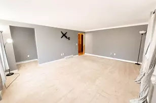 60 Martin St, East Providence, RI 02914 - Photo 8