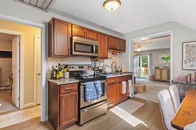 276 South Clarendon Street, Cranston, RI 02910 - Photo 22