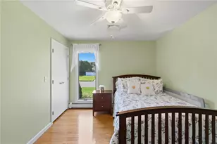 32 Red Cedar Ln, North Providence, RI 02904 - Photo 12