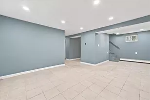 40 Sherwood St, Providence, RI 02908 - Photo 12