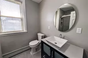 184 Cumberland St, Providence, RI 02908 - Photo 26