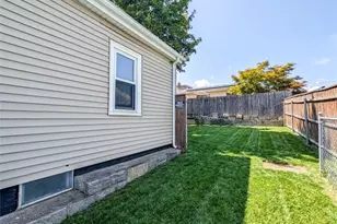 184 Cumberland St, Providence, RI 02908 - Photo 4