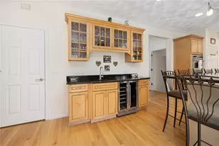 15 W Bluebird Ln, Cranston, RI 02921 - Photo 6