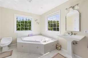 15 W Bluebird Ln, Cranston, RI 02921 - Photo 32