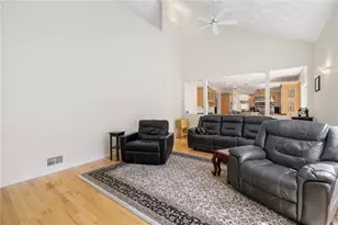 15 W Bluebird Ln, Cranston, RI 02921 - Photo 12