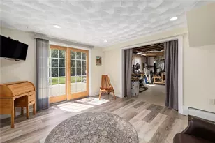 15 W Bluebird Ln, Cranston, RI 02921 - Photo 38