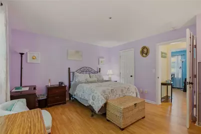 231 Maple Avenue #201, Newport, RI 02840 - Photo 12