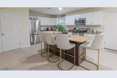 29 Genoa Avenue, Johnston, RI 02919 - Photo 6