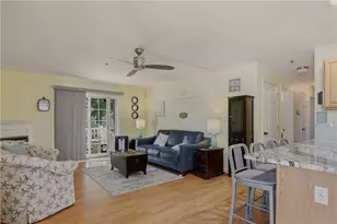 231 Maple Ave, Newport, RI 02840 - Photo 2