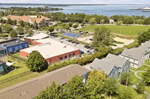 231 Maple Ave, Newport, RI 02840 - Photo 18
