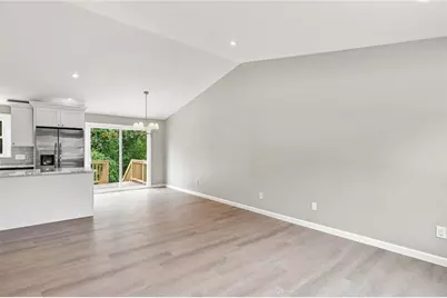 30 Verdant Drive, Cranston, RI 02920 - Photo 4