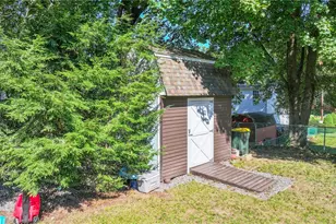 14 Sutton St, Smithfield, RI 02828 - Photo 8