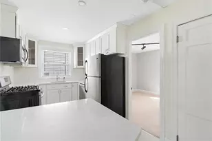 11 North Ave, Providence, RI 02906 - Photo 10