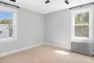 11 North Ave, Providence, RI 02906 - Photo 12