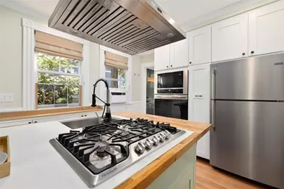 35 Mt. Vernon Street, Newport, RI 02840 - Photo 32