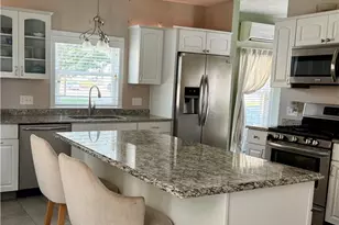 141 Cleveland St, Woonsocket, RI 02895 - Photo 4