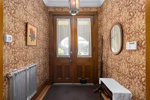 20 Bainbridge Ave, Providence, RI 02909 - Photo 8