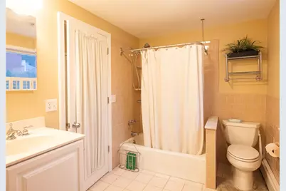 1682 Douglas Avenue, North Providence, RI 02904 - Photo 28
