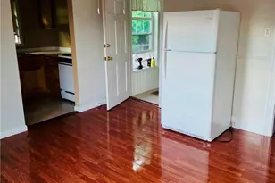 31 Roma St, Bristol, RI 02809 - Photo 4