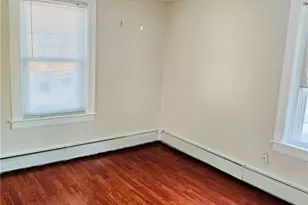 31 Roma St, Bristol, RI 02809 - Photo 12