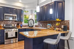 126 Second St, Newport, RI 02840 - Photo 8
