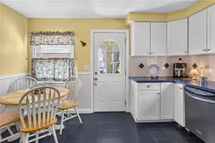 130 Thurston St, East Providence, RI 02915 - Photo 16