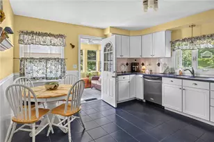 130 Thurston St, East Providence, RI 02915 - Photo 14