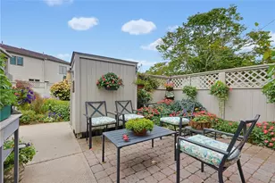 91 Windward Ln, Bristol, RI 02809 - Photo 2
