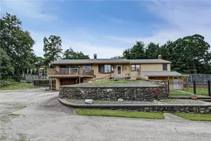 26 Lillian Rd, Johnston, RI 02919 - Photo 2