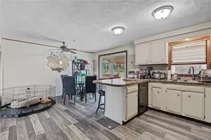 26 Lillian Rd, Johnston, RI 02919 - Photo 8