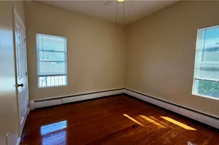 384 Metacom Ave, Warren, RI 02885 - Photo 4