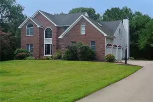 31 Rolling Meadow Way, North Kingstown, RI 02852 - Photo 2