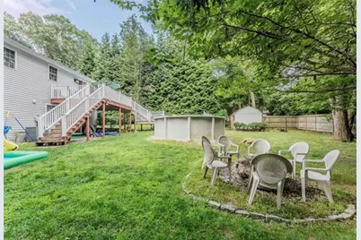 61 Lonsdale Street, West Warwick, RI 02893 - Photo 28