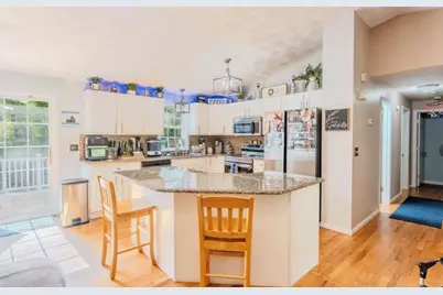 61 Lonsdale Street, West Warwick, RI 02893 - Photo 2
