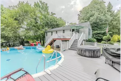 61 Lonsdale Street, West Warwick, RI 02893 - Photo 24